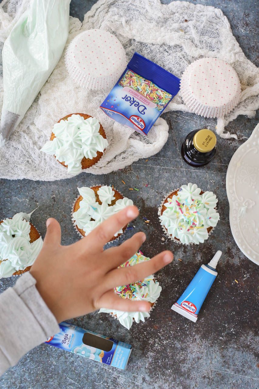 Cupcakes sa šarenim mrvicama